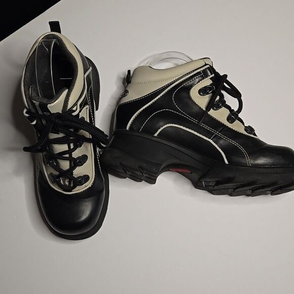 Women's Sporto Boots - Picture 1 of 8